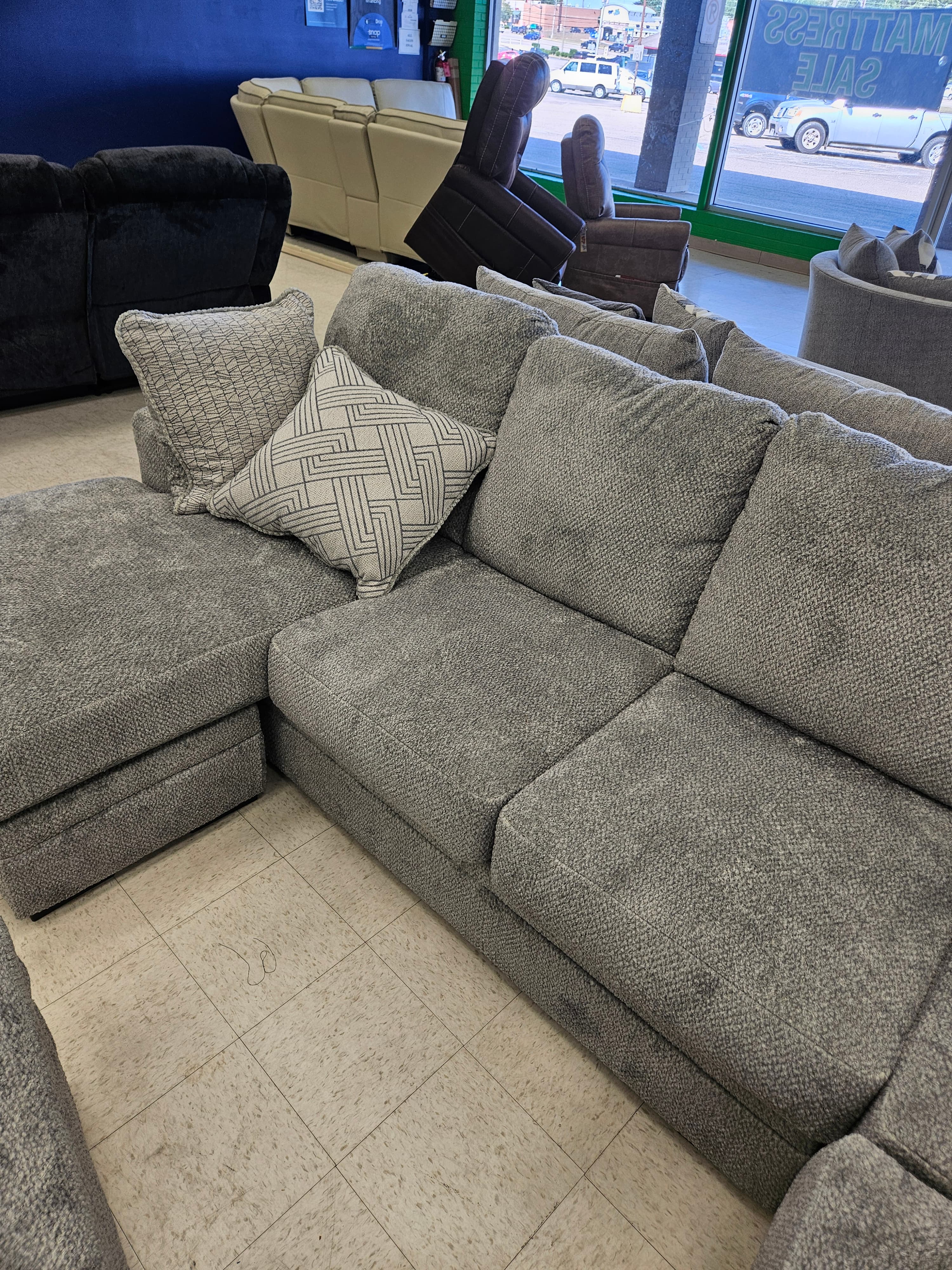 Casselbury (Cement) LAF Sofa Chaise 87x 62x40